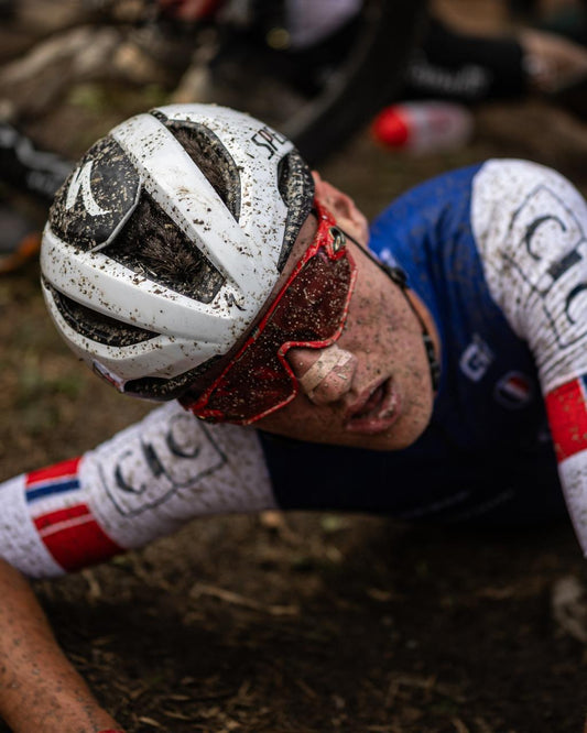 WHEN TO REPLACE YOUR HELMET